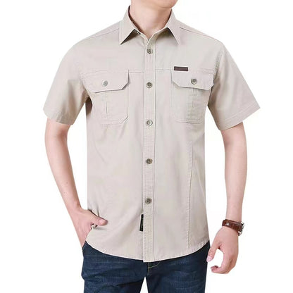 Men's short sleeved shirt is breathable and wear-resistant