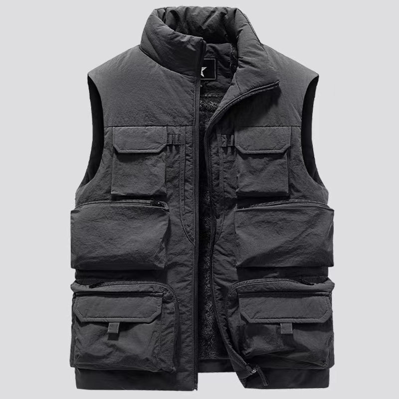 Men's vest is warm, windproof, and thickened with fleece