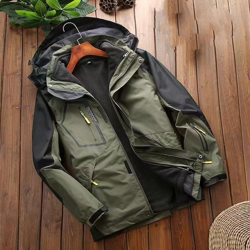 Men's coat with warm and windproof fleece