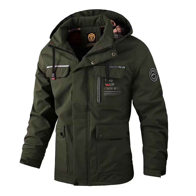 Men's outerwear with warm and windproof fleece